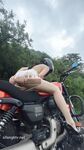 Hotwife terbaik dengan kaki panjang dan badan langsing [Setiausaha Kim] telah dipaku farajnya. Dia terdedah di hadapan pelbagai orang di taman dan pasar raya, membuang air kecil dan melancap.
