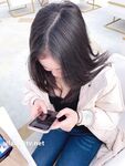 Showing your face is the way to go! The top cuckold is a ruthless man, Guangdong's big-breasted and beautiful hotwife [Yaya] privately filmed the second season, showing her face during a 3P outdoors in a shopping mall