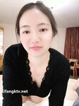 Showing your face is the way to go! The top cuckold is a ruthless man, Guangdong's big-breasted and beautiful hotwife [Yaya] privately filmed the second season, showing her face during a 3P outdoors in a shopping mall