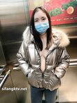 Showing your face is the way to go! The top cuckold is a ruthless man, Guangdong's big-breasted and beautiful hotwife [Yaya] privately filmed the second season, showing her face during a 3P outdoors in a shopping mall