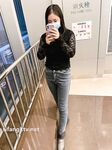 Showing your face is the way to go! The top cuckold is a ruthless man, Guangdong's big-breasted and beautiful hotwife [Yaya] privately filmed the second season, showing her face during a 3P outdoors in a shopping mall