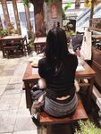 Showing your face is the way to go! The top cuckold is a ruthless man, Guangdong's big-breasted and beautiful hotwife [Yaya] privately filmed the second season, showing her face during a 3P outdoors in a shopping mall
