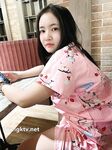 Showing your face is the way to go! The top cuckold is a ruthless man, Guangdong's big-breasted and beautiful hotwife [Yaya] privately filmed the second season, showing her face during a 3P outdoors in a shopping mall