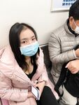 Showing your face is the way to go! The top cuckold is a ruthless man, Guangdong's big-breasted and beautiful hotwife [Yaya] privately filmed the second season, showing her face during a 3P outdoors in a shopping mall