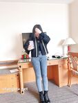 Showing your face is the way to go! The top cuckold is a ruthless man, Guangdong's big-breasted and beautiful hotwife [Yaya] privately filmed the second season, showing her face during a 3P outdoors in a shopping mall
