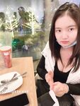 Showing your face is the way to go! The top cuckold is a ruthless man, Guangdong's big-breasted and beautiful hotwife [Yaya] privately filmed the second season, showing her face during a 3P outdoors in a shopping mall