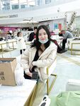 Showing your face is the way to go! The top cuckold is a ruthless man, Guangdong's big-breasted and beautiful hotwife [Yaya] privately filmed the second season, showing her face during a 3P outdoors in a shopping mall
