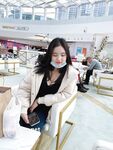 Showing your face is the way to go! The top cuckold is a ruthless man, Guangdong's big-breasted and beautiful hotwife [Yaya] privately filmed the second season, showing her face during a 3P outdoors in a shopping mall