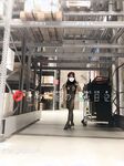 推特极品反差骚母狗露出淫乱狂魔【西西小姐】私拍日记，露出肛交啪啪男女通吃相当炸裂