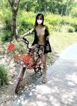 推特极品反差骚母狗露出淫乱狂魔【西西小姐】私拍日记，露出肛交啪啪男女通吃相当炸裂