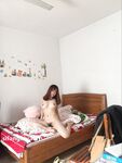 《顶级☀️反差婊子》极品大奶子大屁股风骚脸【吴小姐】露脸私拍全套流出，自扇脸全裸展示白皙裸体，这厚重阴毛一看就骚