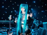 白莉爱吃巧克力- NO.005 未来初音