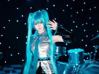 白莉爱吃巧克力- NO.005 未来初音