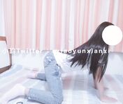 ล่าสุดที่รั่วไหลออกมาในเดือนพฤศจิกายน เด็กนักเรียนเรียวของ Huang Chaomeng [Xiao Yun Fairy] สามารถเปลือยกาย ปรับแต่งได้ และปรับแต่งได้บน Twitter ภาพถ่ายส่วนตัว ภาพต่างๆ ในสวนห้องน้ำชายบนถนนสายหลัก และเลียโถปัสสาวะในห้องน้ำชาย .