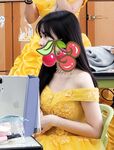 ความงามที่สวยและหน้าอกกำลังเสพติดเซ็กส์ในช่วงวัยรุ่น เธอนวดหน้าอกของเธอทุกวัน ช่วยตัวเอง และเย็ดหีของเธอ บันทึกสวัสดิการรายวัน