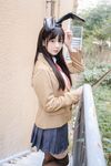 อาคานิชิ เยเย - ไม รุ่นพี่