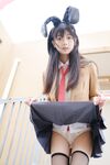 อาคานิชิ เยเย - ไม รุ่นพี่