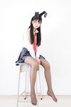อาคานิชิ เยเย - ไม รุ่นพี่