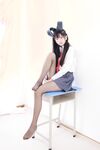 อาคานิชิ เยเย - ไม รุ่นพี่