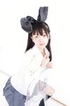 อาคานิชิ เยเย - ไม รุ่นพี่