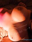11月最新流出，推特在校大學生波霸巨乳【鈺玦】收費私拍，洗澡道具自慰大奶大臀小鋼炮，不出校門賺得第一桶金