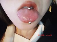 推特萝莉福利姬【JULES】已退圈绝版福利视频，一线天粉嫩鲍鱼，自慰爽可，潺潺流水！