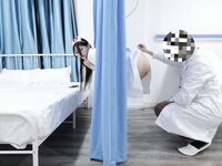 얼굴이 빨개진 디어리_남자 의사에게 저항하는 마이크로서클