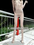 Ang pinakahuling pagbili noong Disyembre, ang top-notch body-burning bitch [Orange Orange] privately filmed, ang transparent anal plug na nakalabas sa labas ng asong babae habang naglalakad at umiihi ng mga props Ziwei climax convulsions, close-up visual 