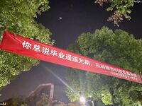顶级萝莉【姜兔兔】极品馒头鲍各种体位啪啪口交巨乳长腿，骨感又丰满的身材，被各路金主干炮还拍视频，很会撒娇又很骚逼
