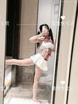 顶级萝莉【姜兔兔】极品馒头鲍各种体位啪啪口交巨乳长腿，骨感又丰满的身材，被各路金主干炮还拍视频，很会撒娇又很骚逼