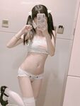 Inosenteng maliit na cutie [Eat Yaoyao] Maputi at malambot na lolita ang katawan, mabilog at cute na pink na puki, sobrang slutty sa murang edad, cute at contrasting