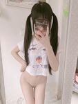 Inosenteng maliit na cutie [Eat Yaoyao] Maputi at malambot na lolita ang katawan, mabilog at cute na pink na puki, sobrang slutty sa murang edad, cute at contrasting
