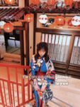 Pada penghujung tahun, tweet mengejutkan muncul di Twitter Dewi dengan wajah tinggi dan payudara besar kontras [Wine Moon], dilatih oleh pemilik untuk penggambaran peribadi.