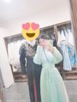 Pada penghujung tahun, tweet mengejutkan muncul di Twitter Dewi dengan wajah tinggi dan payudara besar kontras [Wine Moon], dilatih oleh pemilik untuk penggambaran peribadi.