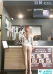 顶级反差女神〖娜娜爱之屋〗最新露出挑战，人来人往商场地铁人前偷偷露出，紧张刺激！超级反差