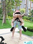 顶级反差女神〖娜娜爱之屋〗最新露出挑战，人来人往商场地铁人前偷偷露出，紧张刺激！超级反差