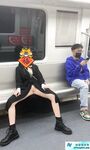 顶级反差女神〖娜娜爱之屋〗最新露出挑战2，人来人往商场地铁人前偷偷露出，紧张刺激！超级反差