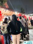 顶级反差女神〖娜娜爱之屋〗最新露出挑战2，人来人往商场地铁人前偷偷露出，紧张刺激！超级反差