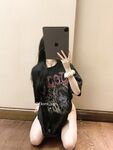 舞蹈學院學姐女神〖momo〗最新復出福利，魔鬼身材超緊小嫩逼 清純靚麗的外表下有一顆淫盪的心