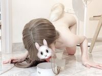 舞蹈學院學姐女神〖momo〗最新復出福利，魔鬼身材超緊小嫩逼 清純靚麗的外表下有一顆淫盪的心