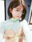 最新2024重磅！新人露臉推特高顏值清純萌新眼鏡TS娘【白小白】私拍，嬌嫩乖巧惹人愛，紫薇打炮宅男直男最愛