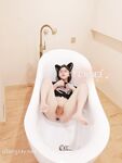 最新2024重磅！新人露臉推特高顏值清純萌新眼鏡TS娘【白小白】私拍，嬌嫩乖巧惹人愛，紫薇打炮宅男直男最愛