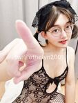 最新2024重磅！新人露臉推特高顏值清純萌新眼鏡TS娘【白小白】私拍，嬌嫩乖巧惹人愛，紫薇打炮宅男直男最愛