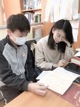 [Douyin Eat Melon] Shanghai No. 2 Middle School chemistry teacher Zhang Yue cheated on a 16-year-old high school student. A Shanghai female teacher cheated on a 16-year-old student and was reported by her husband. Screenshots of the chat records leaked!