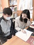 [Douyin Eat Melon] Shanghai No. 2 Middle School chemistry teacher Zhang Yue cheated on a 16-year-old high school student. A Shanghai female teacher cheated on a 16-year-old student and was reported by her husband. Screenshots of the chat records leaked!