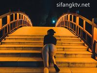 推特S级身材美艳翘臀女神「小可爱」不雅私拍旅游露出性爱野战公共场所啪啪