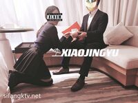 The top cuckold Twitter human high-quality promiscuous couple [Little Whale] privately filmed, Ziwei exposed in front of the waiter in the open-air restaurant bar, PUA entered the men's toilet while walking the dog from behind, the whole process was h