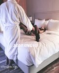 The top cuckold Twitter human high-quality promiscuous couple [Little Whale] privately filmed, Ziwei exposed in front of the waiter in the open-air restaurant bar, PUA entered the men's toilet while walking the dog from behind, the whole process was h