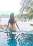 The top cuckold Twitter human high-quality promiscuous couple [Little Whale] privately filmed, Ziwei exposed in front of the waiter in the open-air restaurant bar, PUA entered the men's toilet while walking the dog from behind, the whole process was h