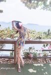 The top cuckold Twitter human high-quality promiscuous couple [Little Whale] privately filmed, Ziwei exposed in front of the waiter in the open-air restaurant bar, PUA entered the men's toilet while walking the dog from behind, the whole process was h